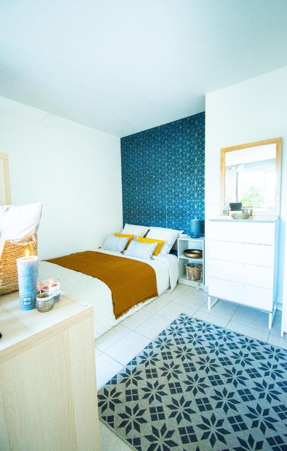 Studio Charmant Cergy Le Haut Au Pied De La Gare ! Parking Prive ! Apartment Exterior photo