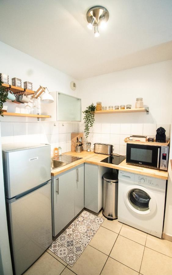 Studio Charmant Cergy Le Haut Au Pied De La Gare ! Parking Prive ! Apartment Exterior photo
